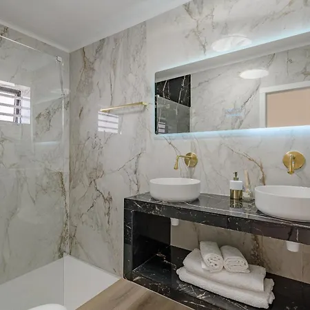 Oceanview Luxury 아파트