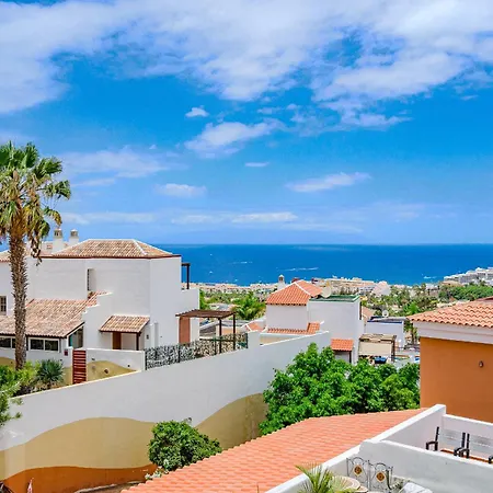 Oceanview Luxury 아데제